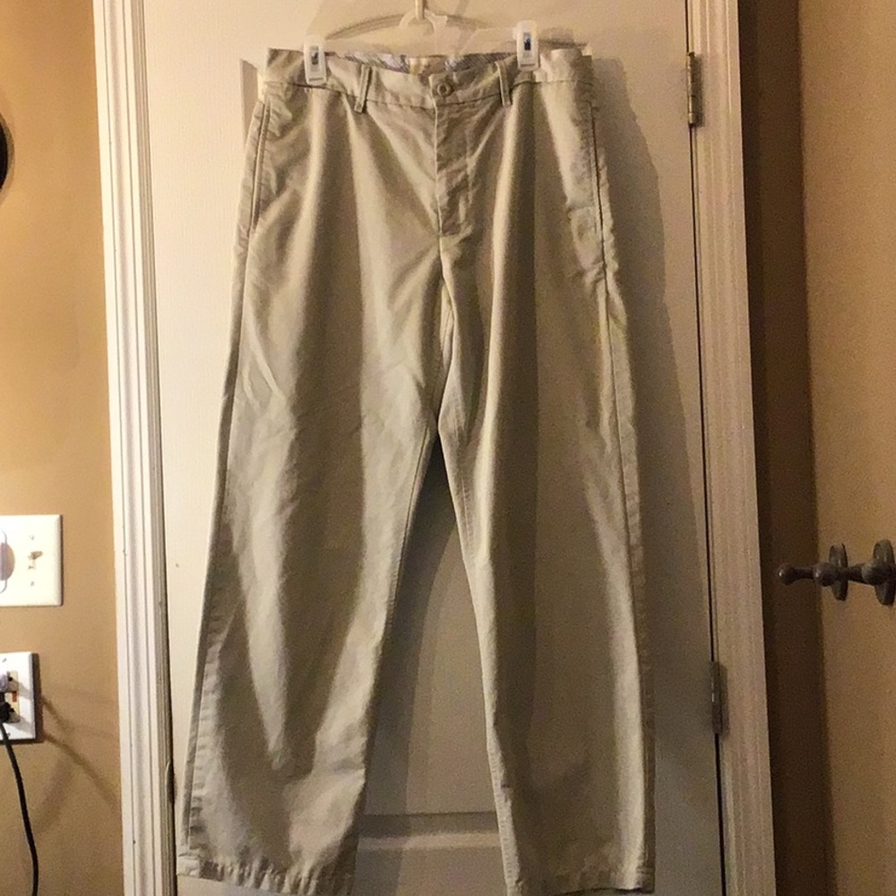 GapKhakis Mens 34x32 Light Tan Dress Pants